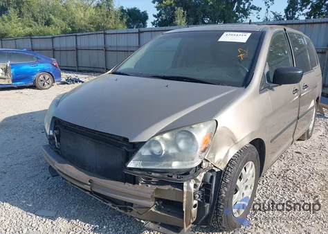 2005 Honda Odyssey Lx z USA, uszkodzony, nr VIN 5FNRL38275B040929